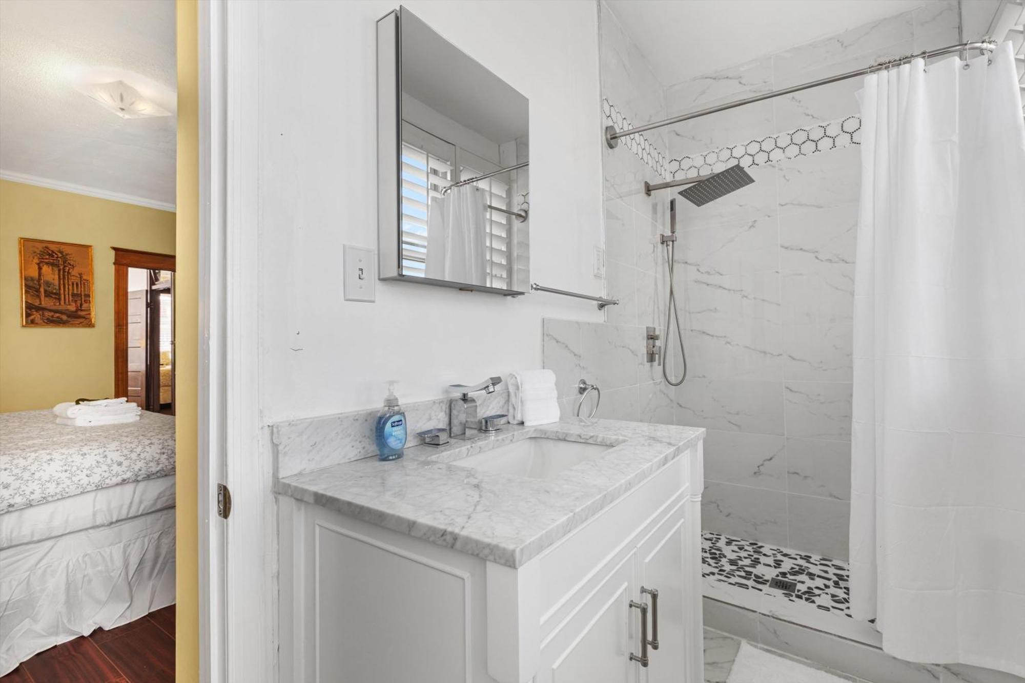 Family & Group Trips To Dc - 4-br Close To Metro *